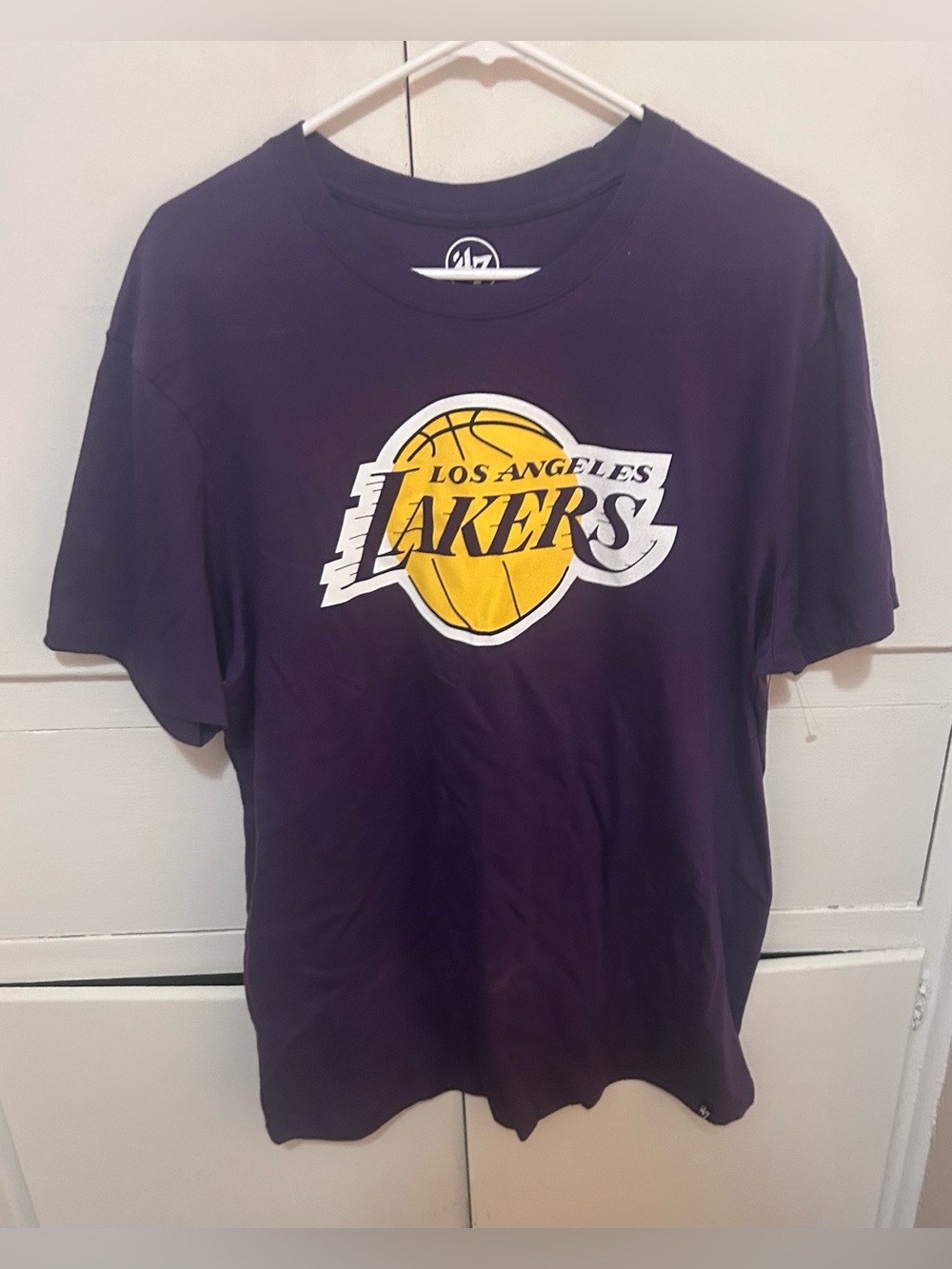 Los Angeles Lakers shirt size mens large